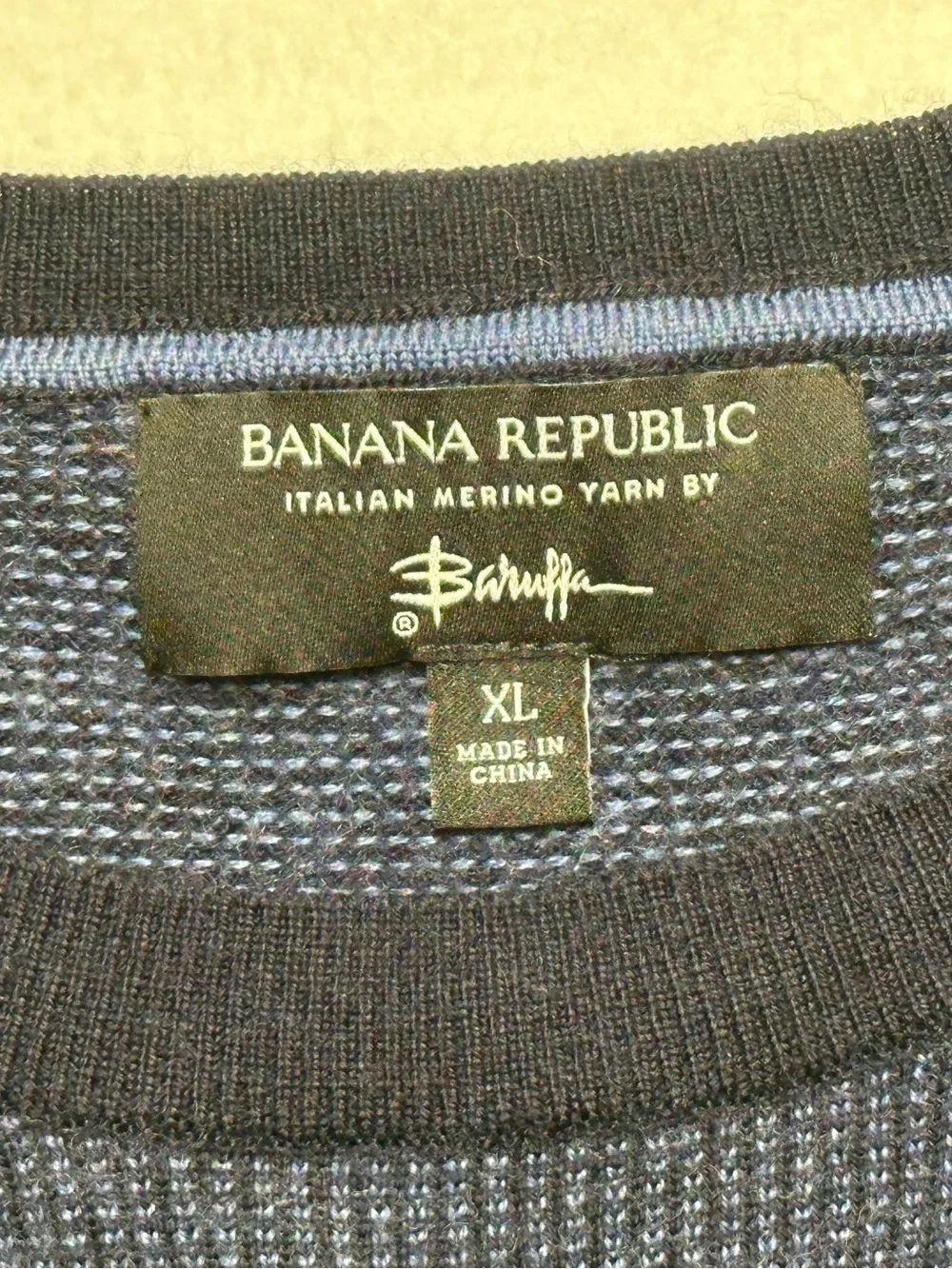 Banana Republic Italian Merino Sweater • Men’s XL • 100% Extra Fine Wool